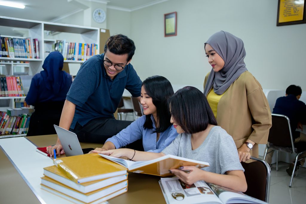 kelas karyawan