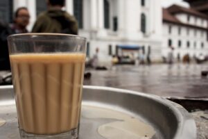 membuat teh tarik